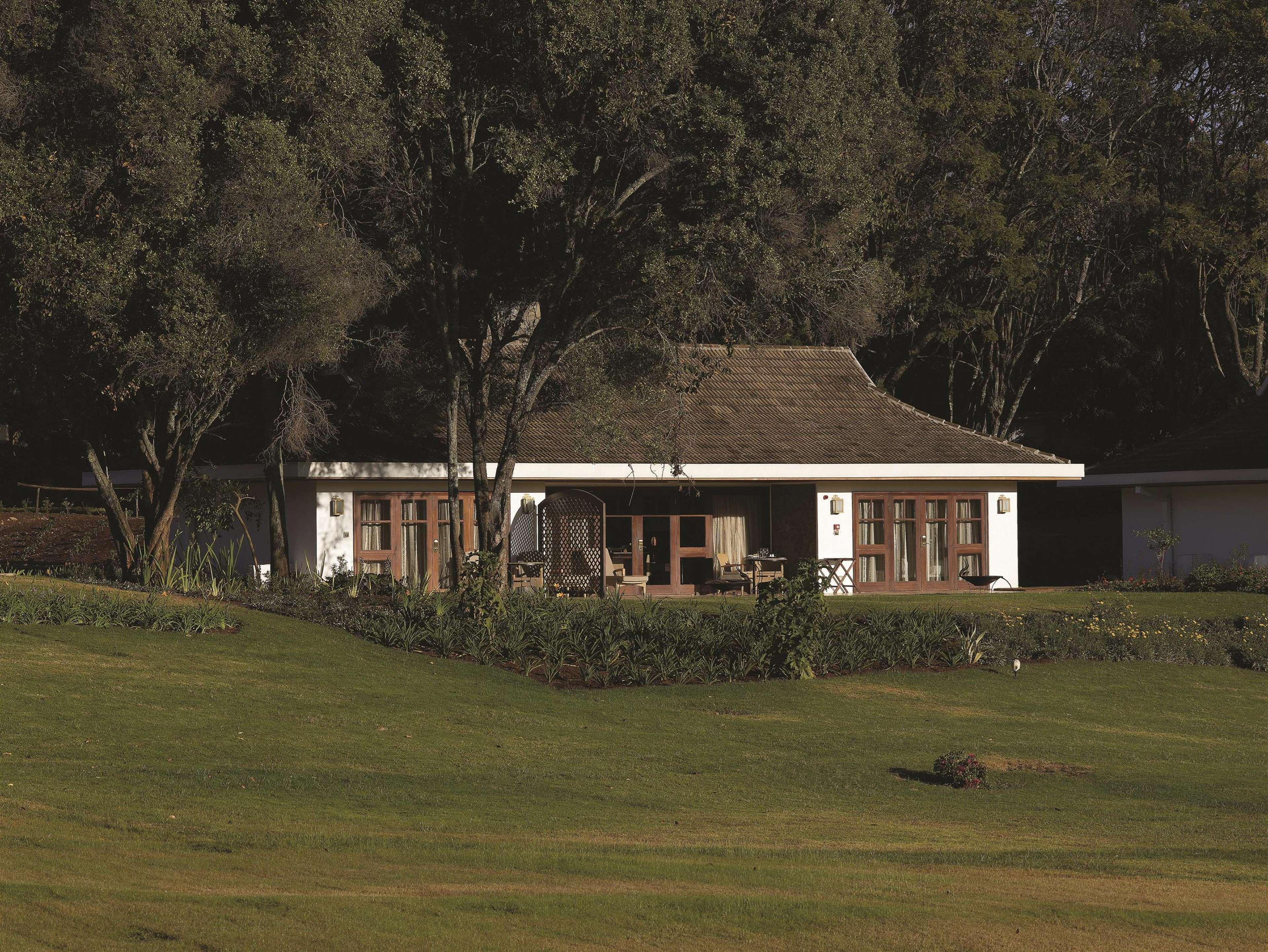 Готель Fairmont Mount Kenya Safari Club Наньюкі Екстер'єр фото
